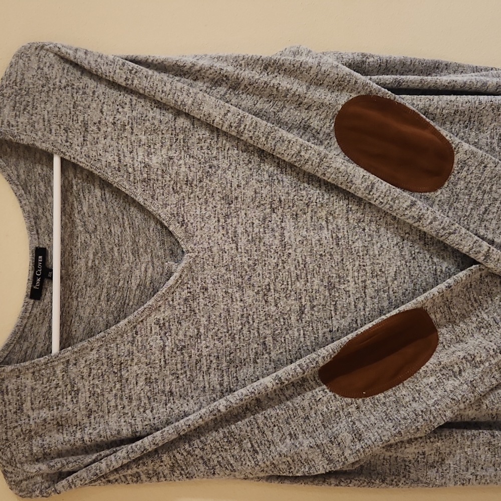 Super soft gray sweater with buttons down back